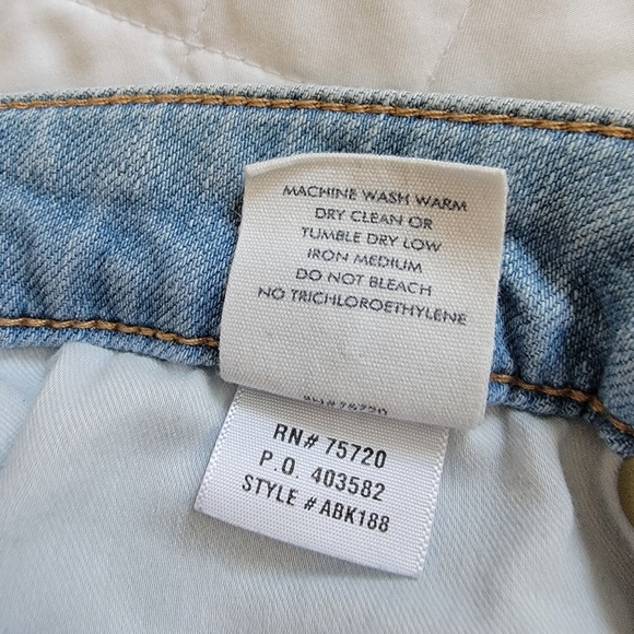 BKE denim distressed Stella high rise shorts.  Sz 26 - Picture 6 of 6